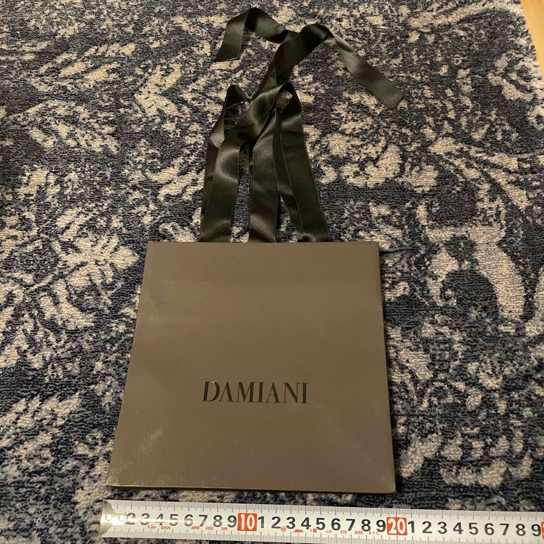 Damiani(ダミアーニ)のダミアーニ　紙袋 レディースのバッグ(ショップ袋)の商品写真