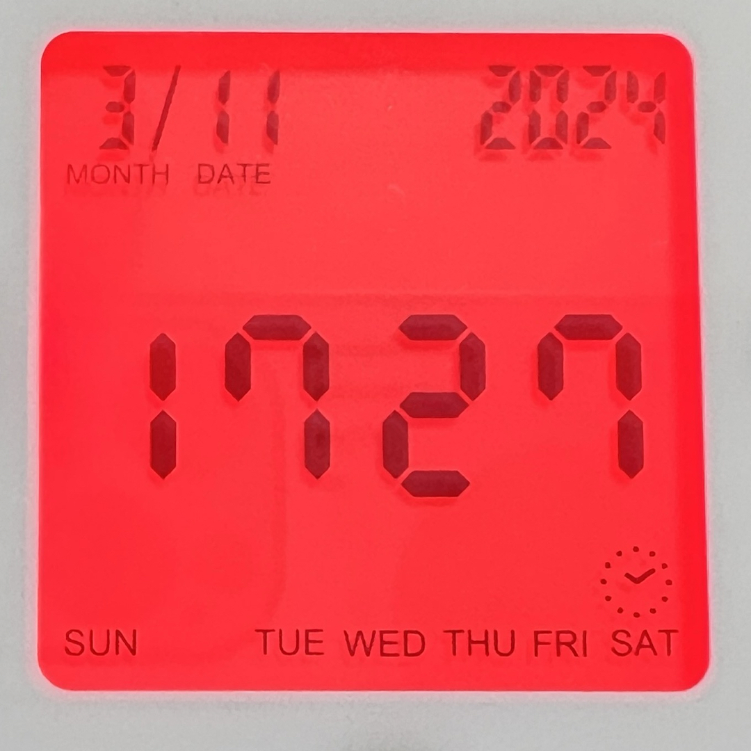 IKEA(イケア)のデジタル時計 デジタル湿温計 小型 IKEA KLOCKS WF-2348  インテリア/住まい/日用品のインテリア小物(置時計)の商品写真