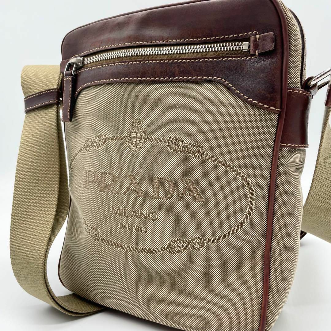 PRADA(プラダ)のプラダ　ショルダーバッグ　ロゴジャガード　キャンバス　レザー　斜めがけ　ベージュ レディースのバッグ(ショルダーバッグ)の商品写真