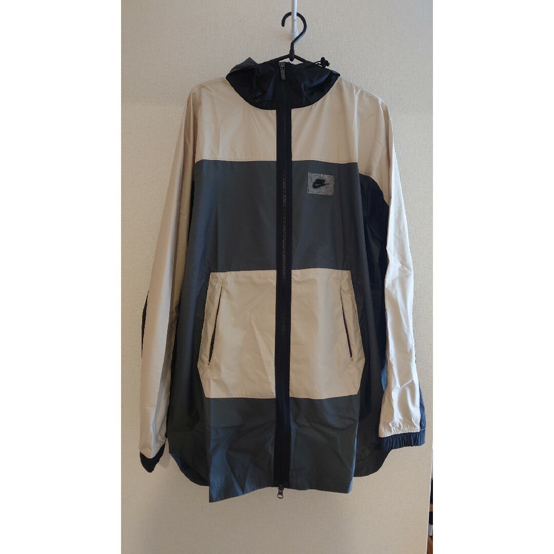 NIKE(ナイキ)の【新品未使用】定価約２万円☆nike  Woven Jacket☆　Mサイズ メンズのジャケット/アウター(ナイロンジャケット)の商品写真