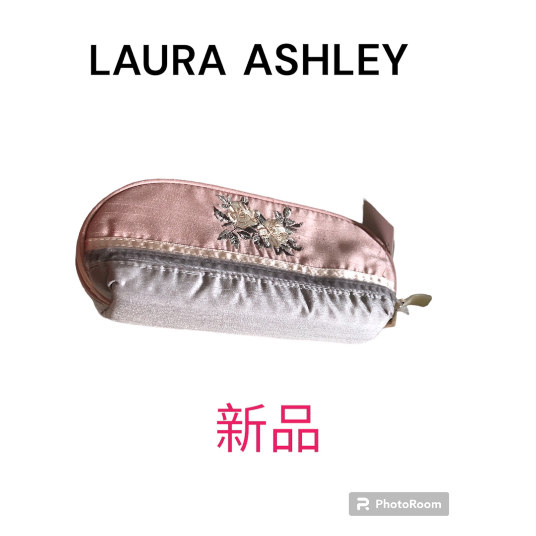 LAURA ASHLEY(ローラアシュレイ)のローラアシュレイ　メガネケース　新品 レディースのファッション小物(サングラス/メガネ)の商品写真