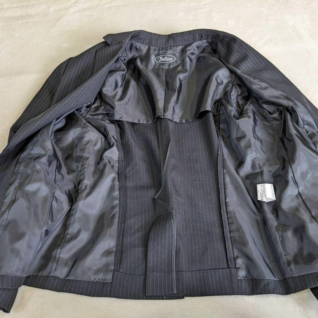 【ベルタックス】スーツ　スカート　セットアップ　13　XL　黒　ストライプ レディースのフォーマル/ドレス(スーツ)の商品写真