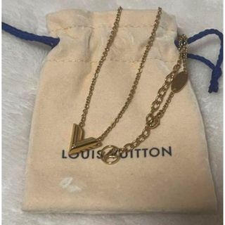 ルイヴィトン(LOUIS VUITTON)のルイヴィトン　LV　エッセンシャルV　ネックレス　M61083　ゴールド(ネックレス)