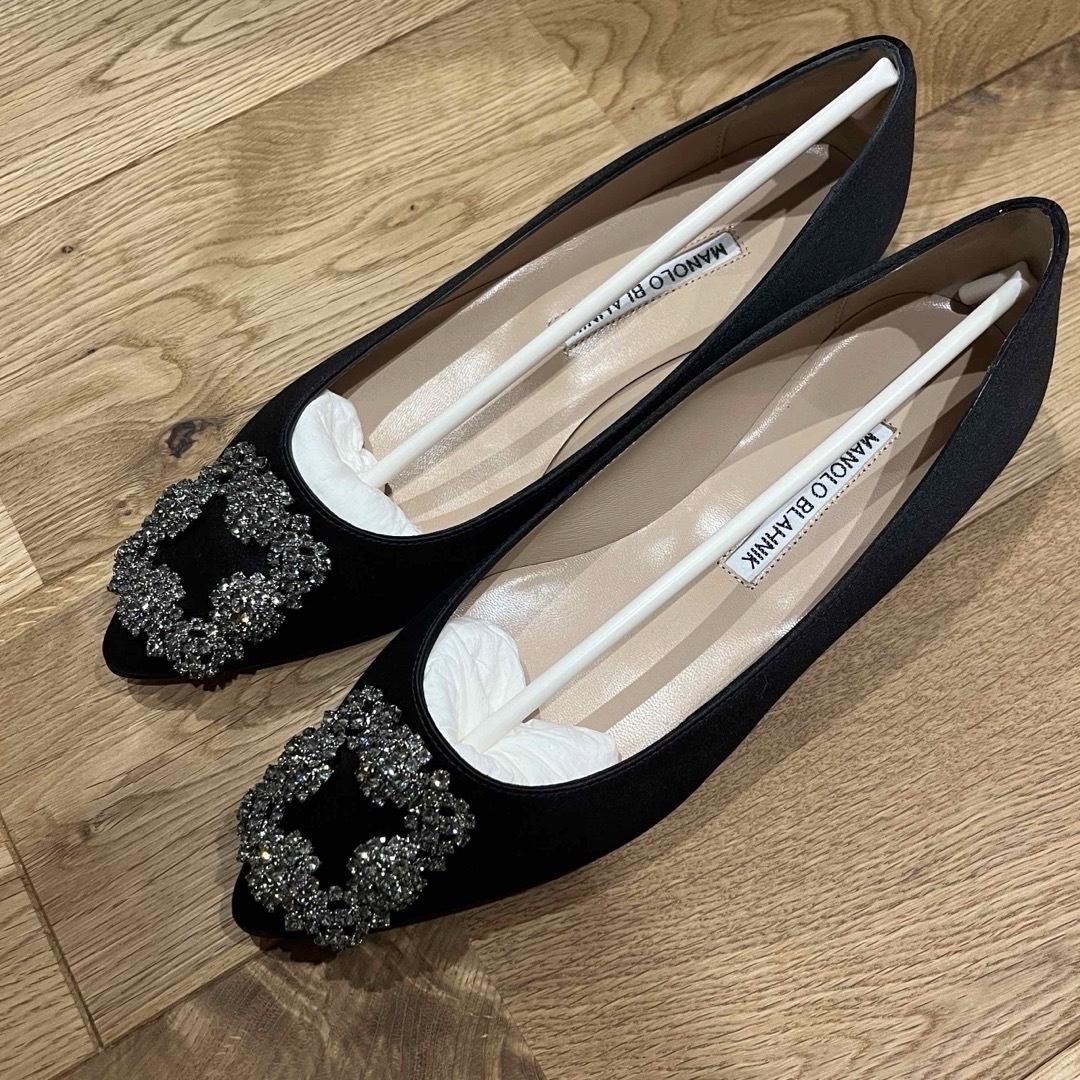 MANOLO BLAHNIK(マノロブラニク)のマノロブラニク　フラット　36  パンプス　ハンギシ レディースの靴/シューズ(ハイヒール/パンプス)の商品写真