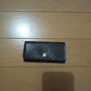 ルイヴィトン(LOUIS VUITTON)の【お得】ルイヴィトン キーケース 4連 モノグラム(キーケース)