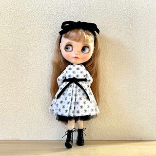 ドール用トルソー 白 黒 2個セット 洋服 スタンド 人形服 ドレス リカ