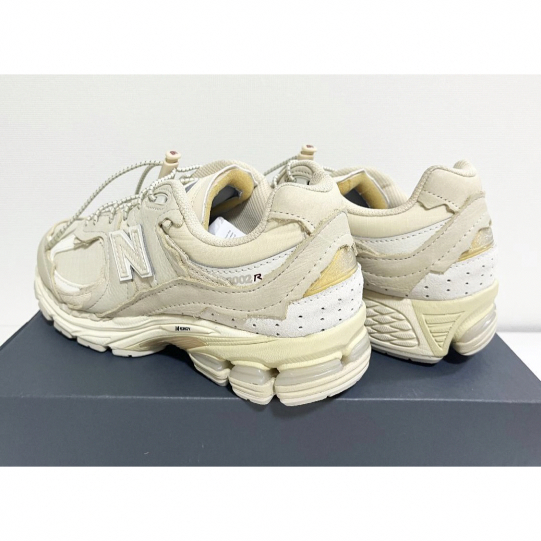 New Balance(ニューバランス)の【新品】24.5cm New Balance M2002RDQ  サンドストーン レディースの靴/シューズ(スニーカー)の商品写真