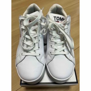 トミー(TOMMY)のTOMY スニーカー　23.5㎝(スニーカー)