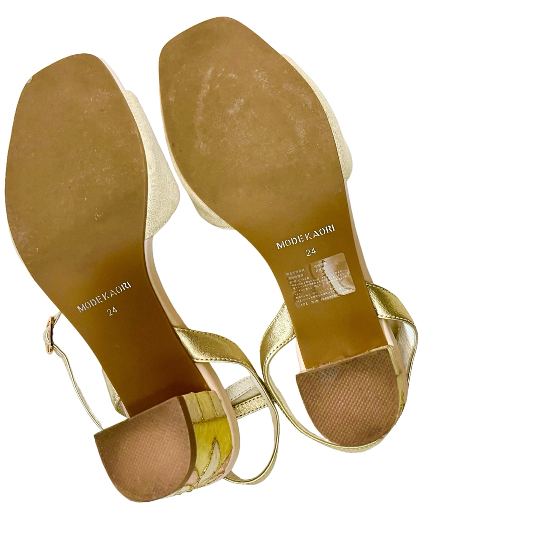 MODE KAORI(モードカオリ)のMODE KAORI モードカオリ ステンドグラスヒールサンダル プラチナ レディースの靴/シューズ(サンダル)の商品写真