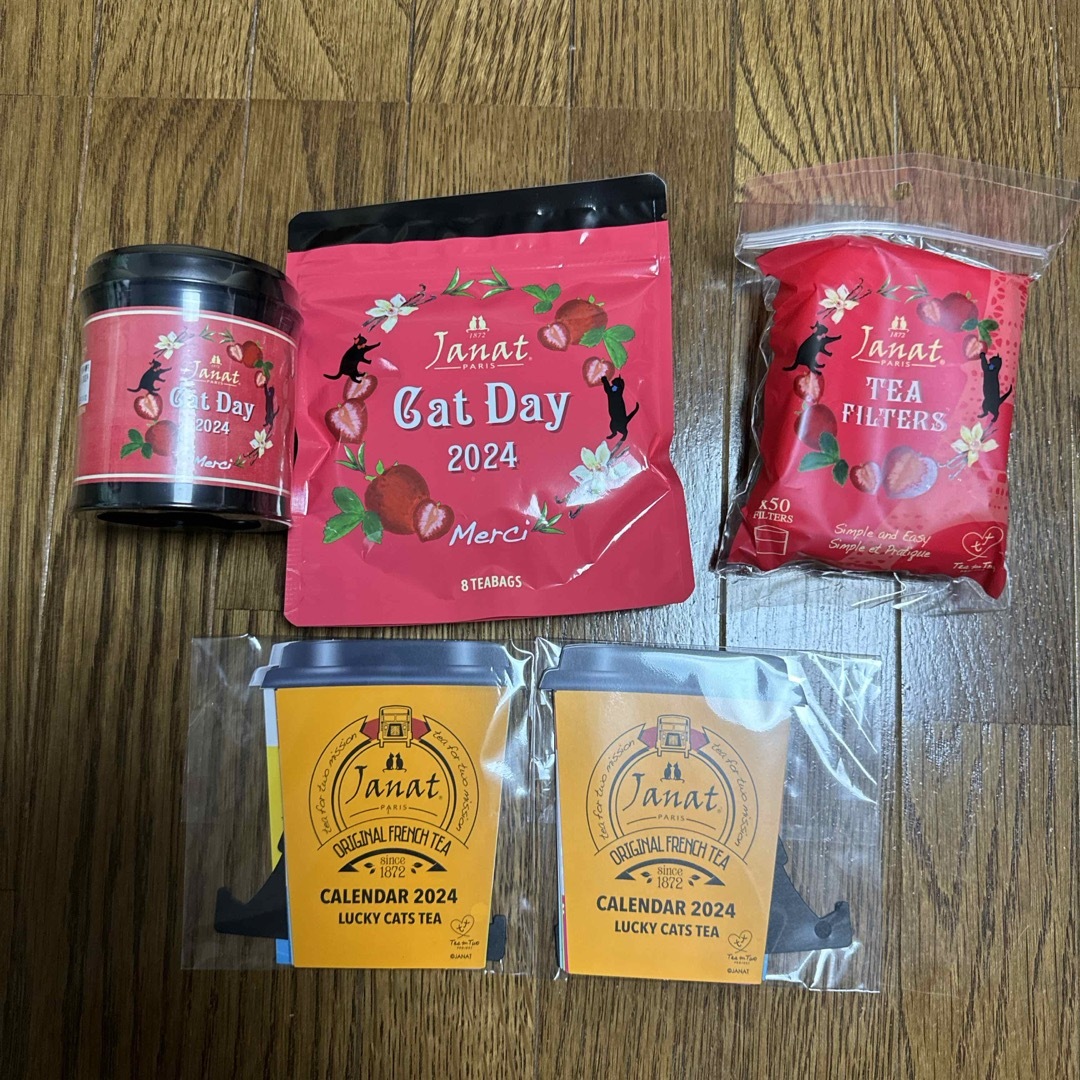 KALDI(カルディ)のカルディ　猫の日　ジャンナッツ　紅茶　いちご　リーフティー　2024 食品/飲料/酒の飲料(茶)の商品写真