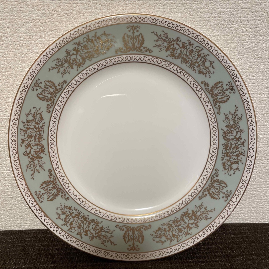 WEDGWOOD(ウェッジウッド)のウェッジウッド　コロンビア　セージグリーン　ディナープレート　22.5cm インテリア/住まい/日用品のキッチン/食器(食器)の商品写真