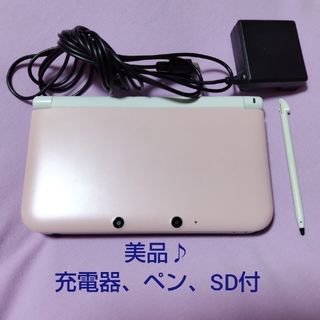 ニンテンドウ(任天堂)の美品♪3DS LL ピンク✕ホワイト(充電器・ペン・SDカード付！)(携帯用ゲーム機本体)