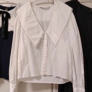 ザラ(ZARA)の【※3/31迄の出品】ZARA　フリルブラウス　ピーターパン襟(シャツ/ブラウス(長袖/七分))