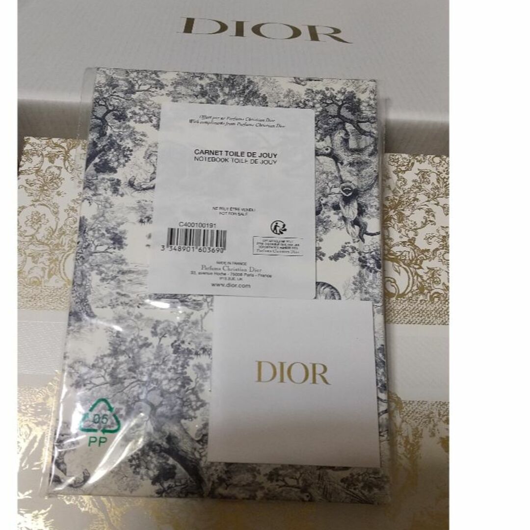 Christian Dior(クリスチャンディオール)の[新品未使用]ノベルティ  ノート インテリア/住まい/日用品の文房具(ノート/メモ帳/ふせん)の商品写真