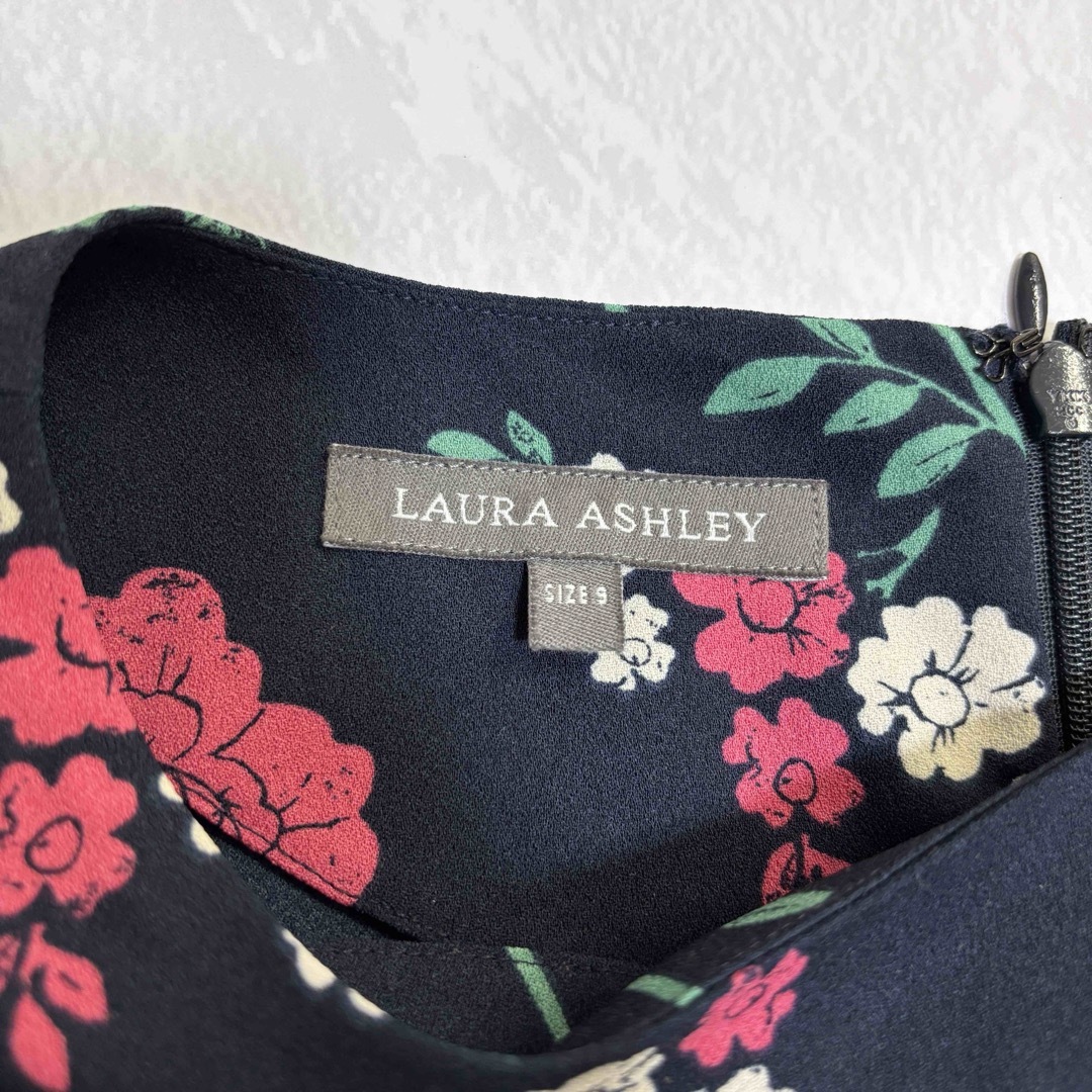 LAURA ASHLEY(ローラアシュレイ)のLAURA ASHLEYローラアシュレイ 花柄セットアップ ロングワンピース レディースのレディース その他(セット/コーデ)の商品写真