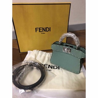 フェンディ(FENDI)のFENDI ピーカブーナノ　マイクロ　セレリア(ハンドバッグ)