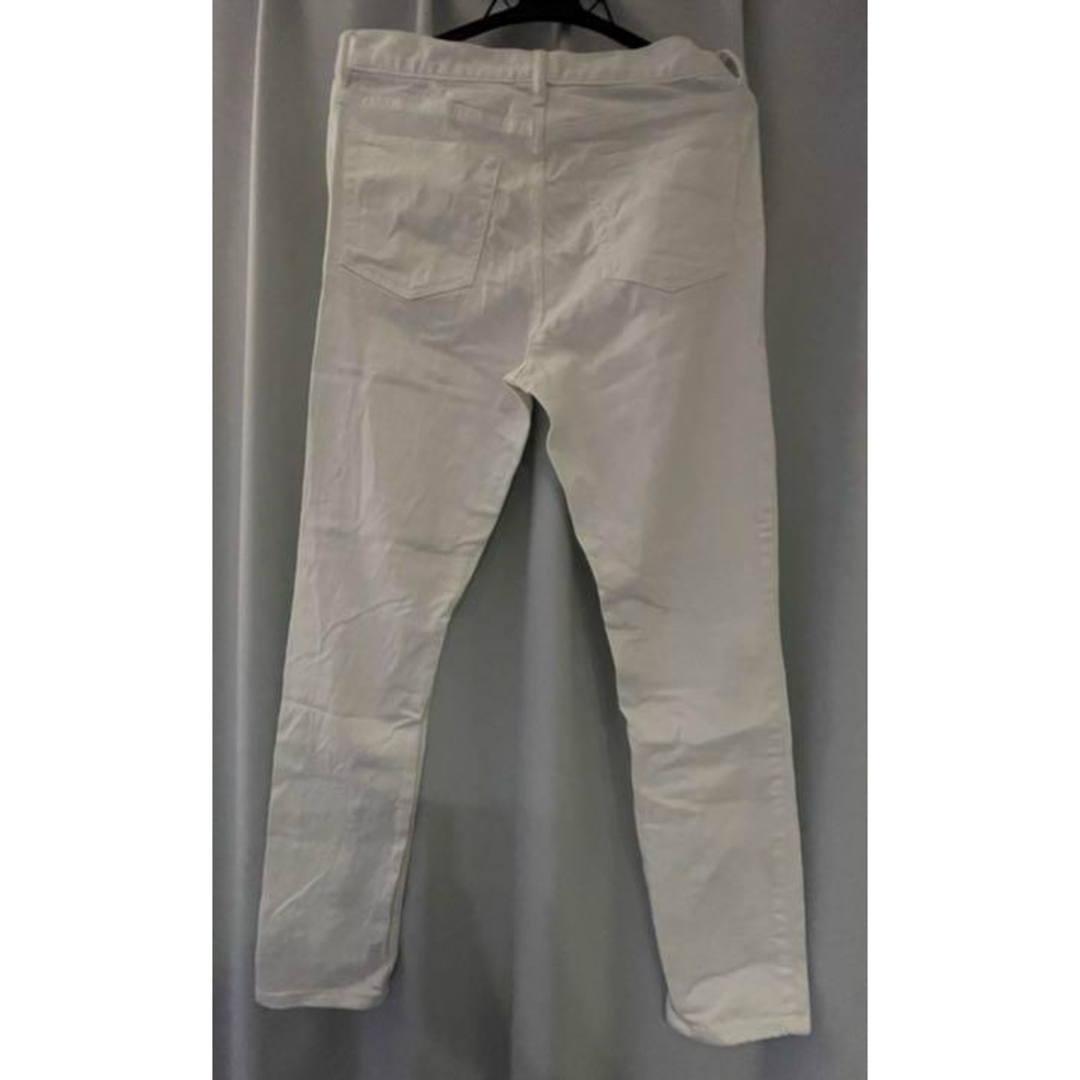 H&M(エイチアンドエム)のH&M スキニーフィット SKINNY FIT デニム パンツ ホワイト メンズのパンツ(デニム/ジーンズ)の商品写真
