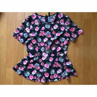 【美品】花柄カットソー(カットソー(長袖/七分))