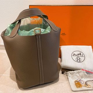 エルメス(Hermes)のほぼ未使用！エルメス ピコタンロックMM 22 エトゥープ×ゴールド金具B刻印(ハンドバッグ)