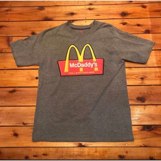 McDaddy's プリントTシャツUSAマクドナルドMcDonald パロディ(Tシャツ/カットソー(半袖/袖なし))