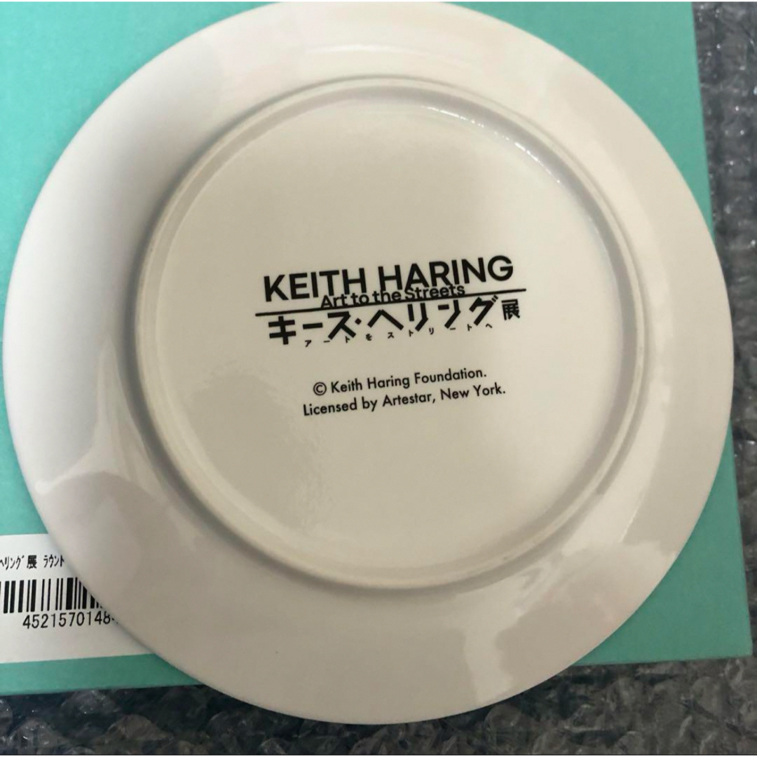 KEITH HARING(キースヘリング)の新品 キース・ヘリング展 Radiant Baby 皿 ラウンドプレート ブルー インテリア/住まい/日用品のキッチン/食器(食器)の商品写真