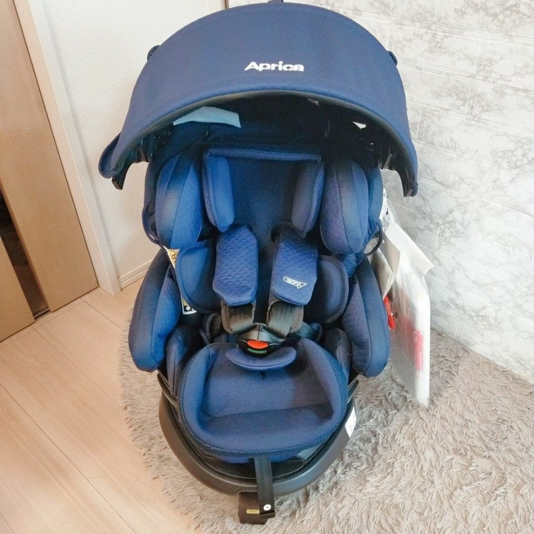 Aprica(アップリカ)のアップリカ フラディア グロウ ISOFIX 360°セーフティー  キッズ/ベビー/マタニティの外出/移動用品(自動車用チャイルドシート本体)の商品写真