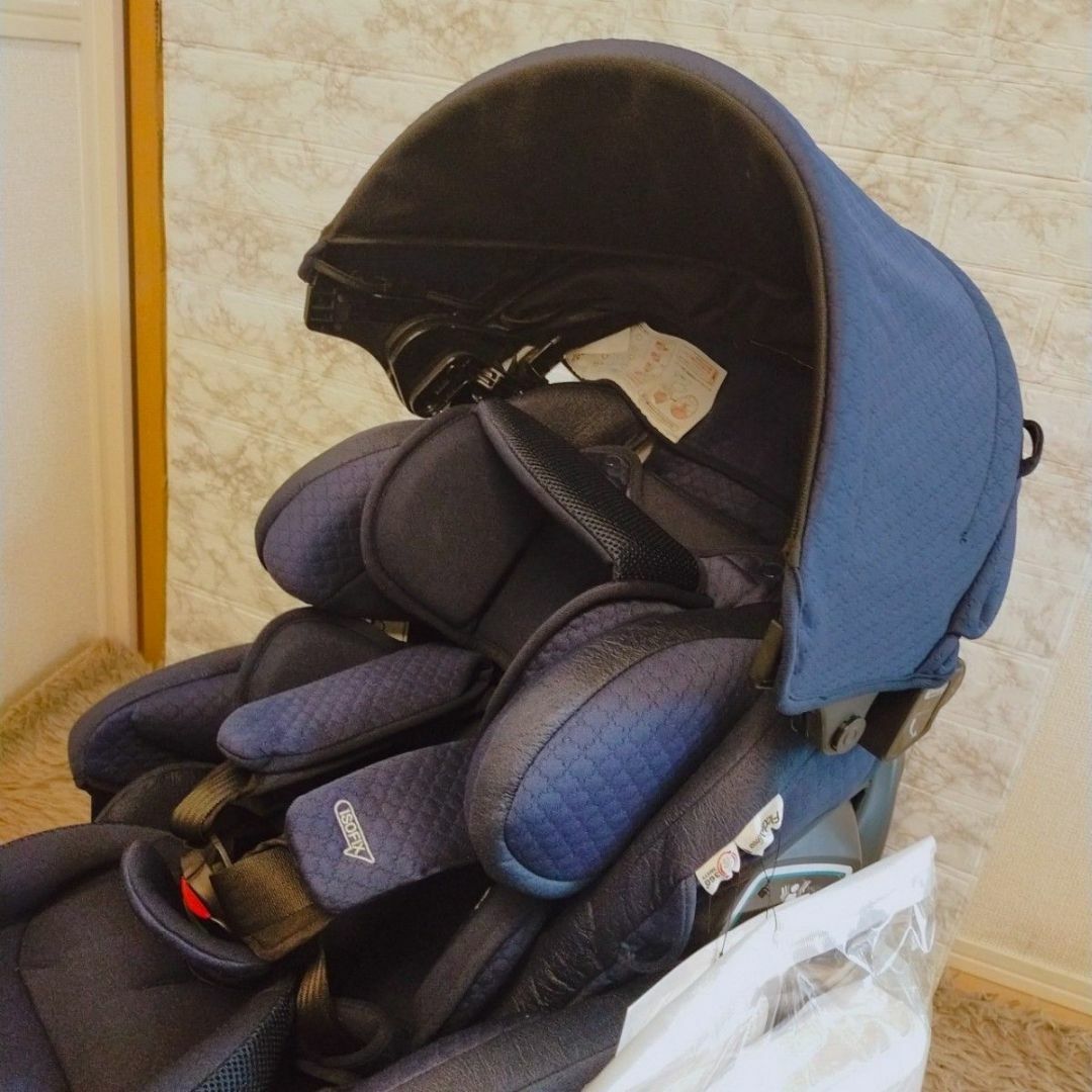 Aprica(アップリカ)のアップリカ フラディア グロウ ISOFIX 360°セーフティー  キッズ/ベビー/マタニティの外出/移動用品(自動車用チャイルドシート本体)の商品写真