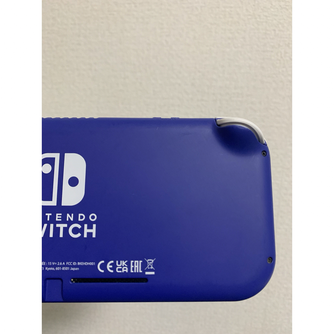 Nintendo Switch(ニンテンドースイッチ)のSwitchライト本体 ブルー おまけ2点付き♪ エンタメ/ホビーのゲームソフト/ゲーム機本体(携帯用ゲーム機本体)の商品写真