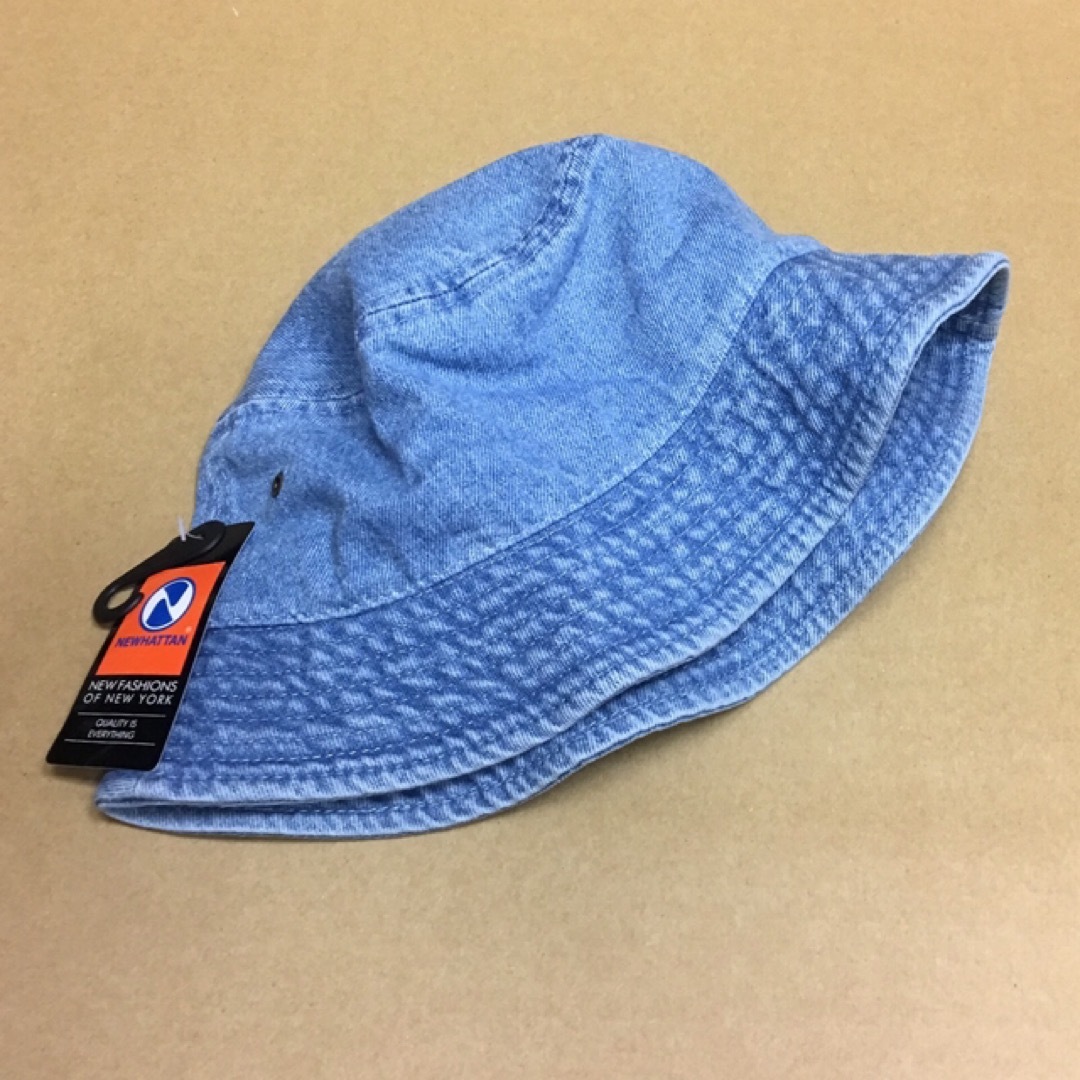 newhattan(ニューハッタン)のニューハッタン☆バケハ☆ライトブルーデニム☆L/XLサイズ レディースの帽子(ハット)の商品写真