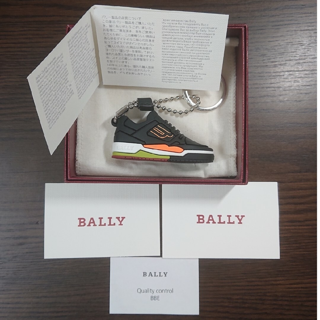 Bally(バリー)の【BALLY】バリー バッグチャーム ミニチュア スニーカー 靴 キーリング メンズのファッション小物(キーホルダー)の商品写真