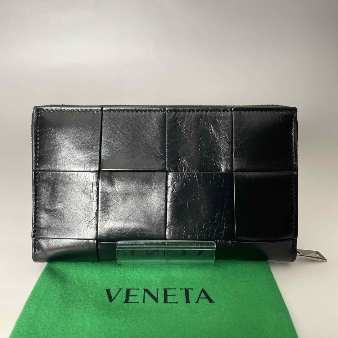 Bottega Veneta(ボッテガヴェネタ)のBottega Veneta 美品 黒 長財布 カセット マキシイントレチャート メンズのファッション小物(長財布)の商品写真