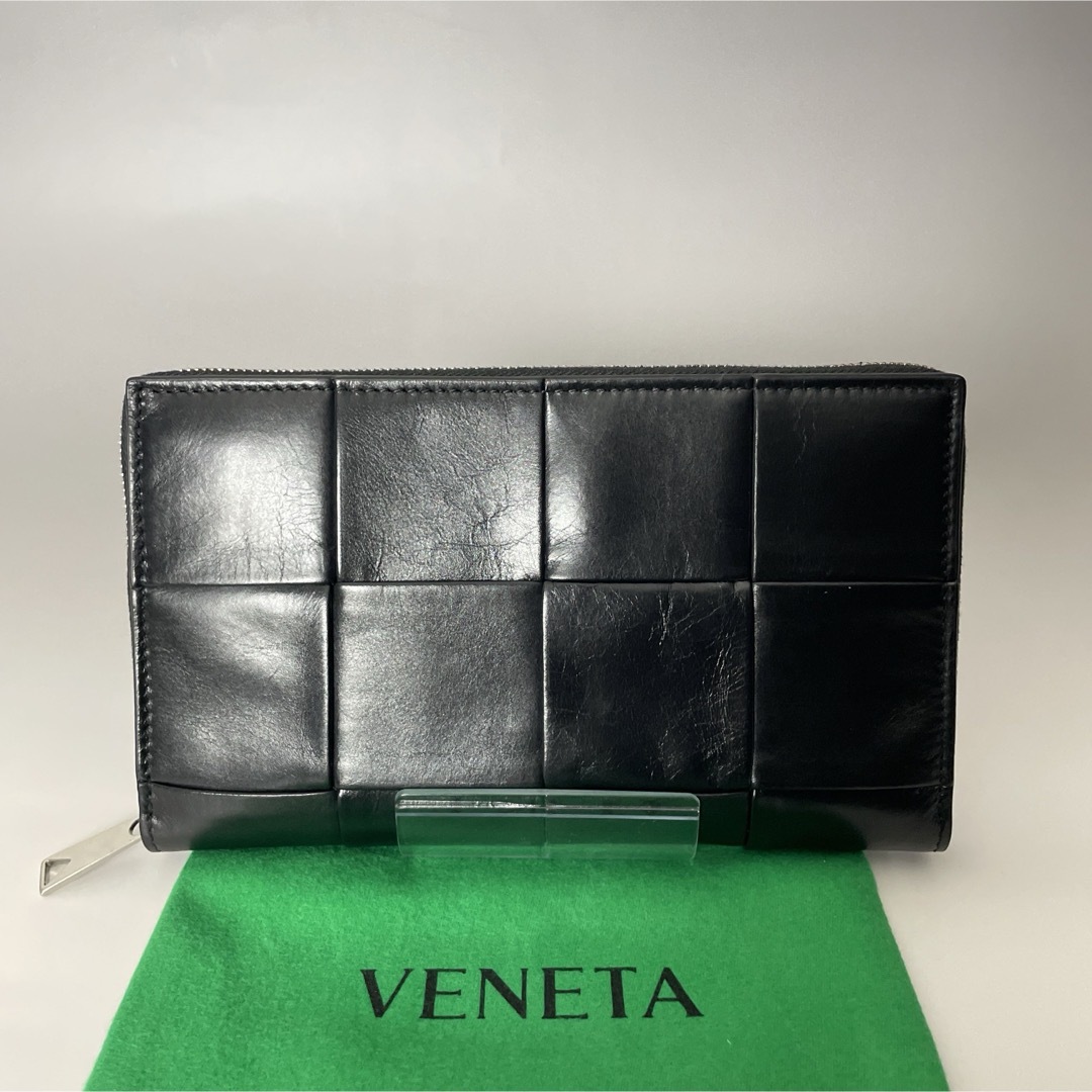 Bottega Veneta(ボッテガヴェネタ)のBottega Veneta 美品 黒 長財布 カセット マキシイントレチャート メンズのファッション小物(長財布)の商品写真