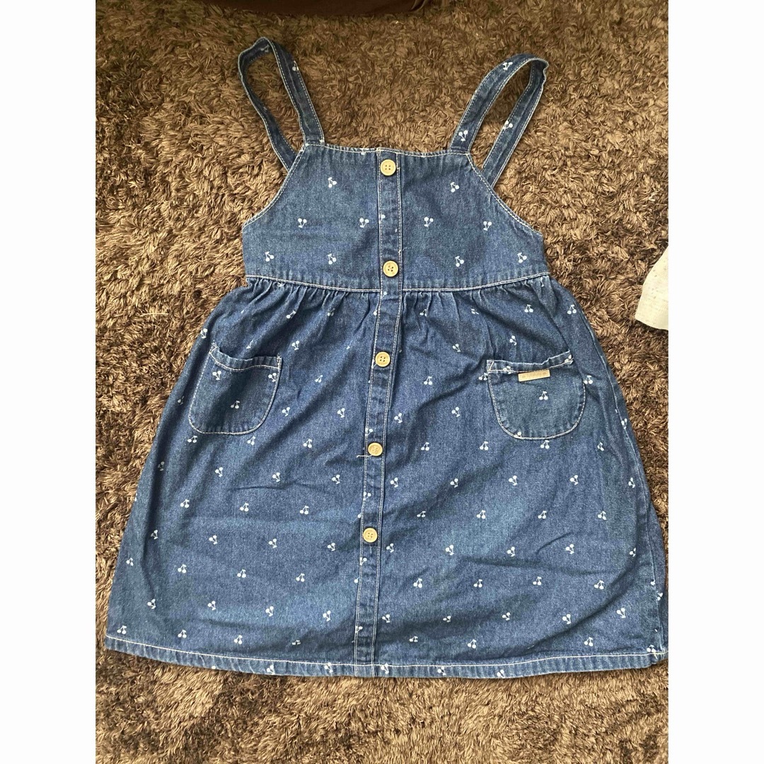 キッズ　デニムワンピース　120 キッズ/ベビー/マタニティのキッズ服女の子用(90cm~)(ワンピース)の商品写真