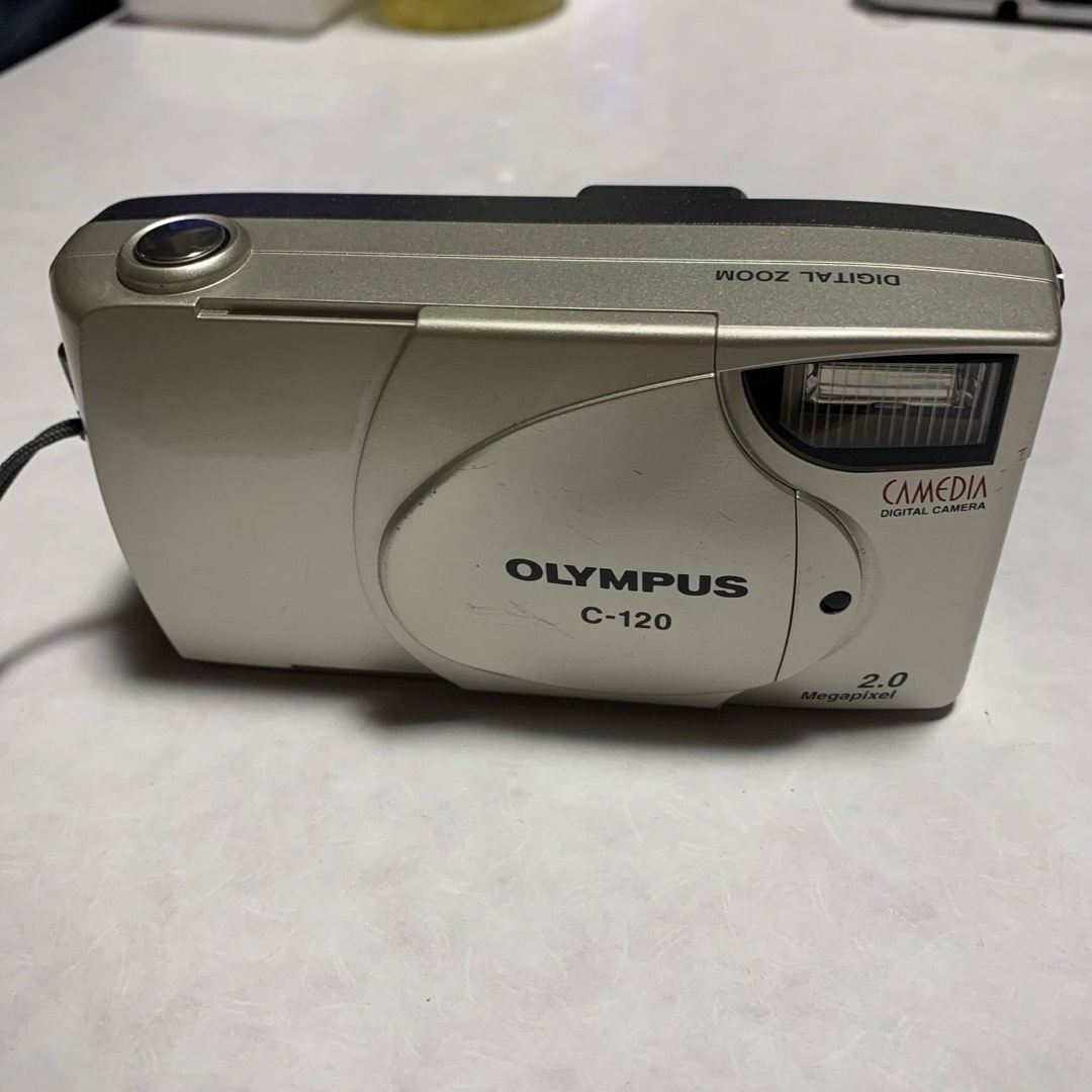 OLYMPUS(オリンパス)のOLYMPUS  CAMEDIA  C-120 デジタルカメラ　単三電池仕様 スマホ/家電/カメラのカメラ(コンパクトデジタルカメラ)の商品写真