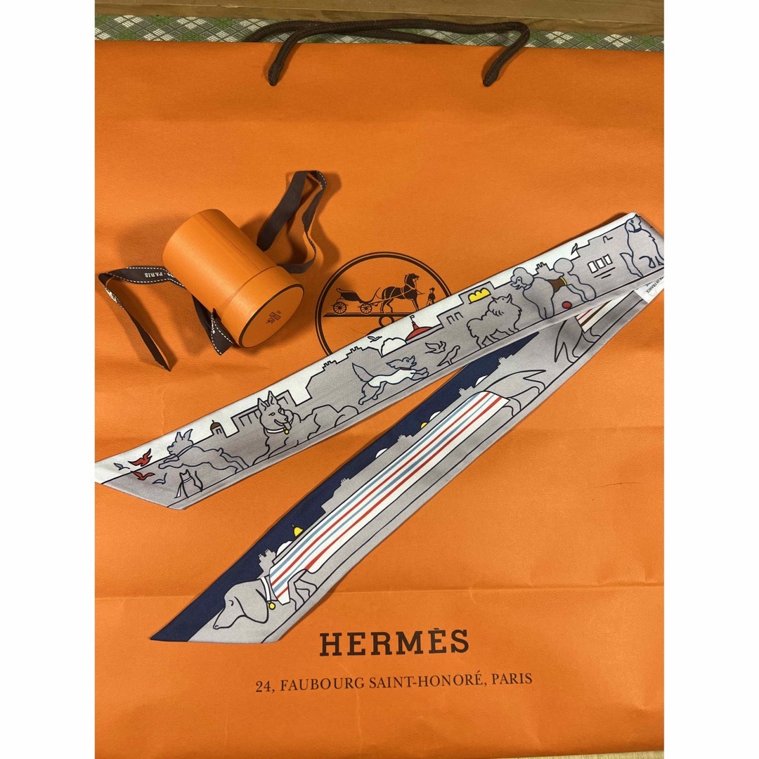 Hermes(エルメス)のエルメス　2024SS ツイリー　パリジャンの犬 レディースのファッション小物(バンダナ/スカーフ)の商品写真