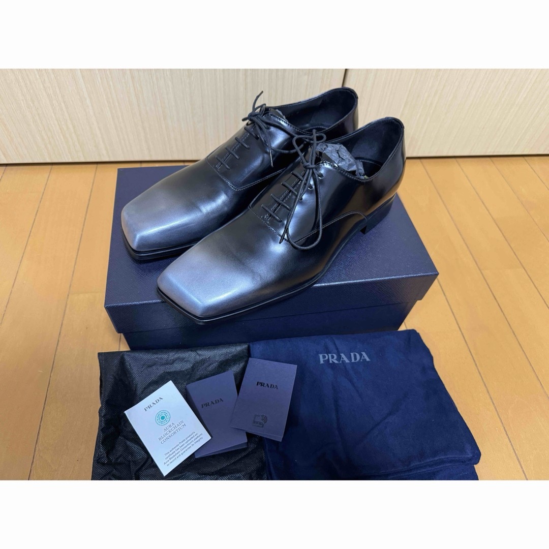 PRADA(プラダ)の新品未使用 PRADA ブラッシュドレザー レースアップシューズ ブラック  メンズの靴/シューズ(ドレス/ビジネス)の商品写真