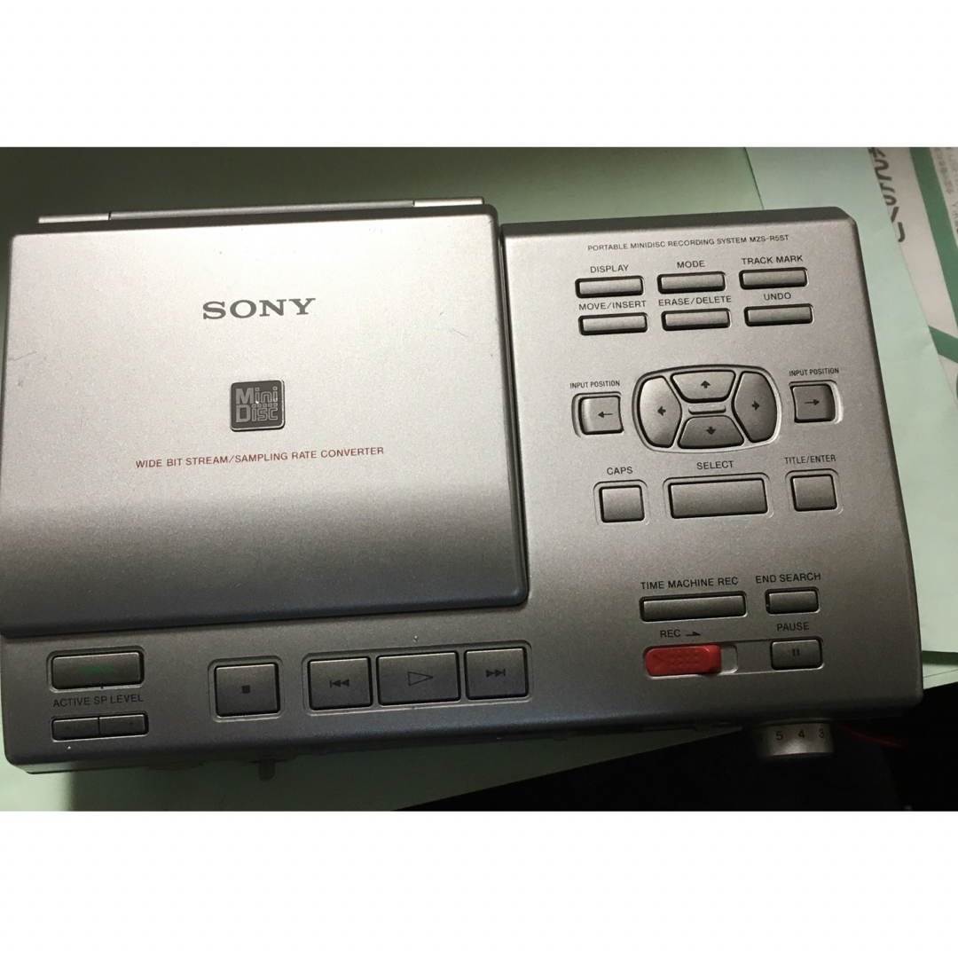 SONY(ソニー)のSONY・ポータブルMDレコーダー・MZ-R5ST スマホ/家電/カメラのオーディオ機器(ポータブルプレーヤー)の商品写真