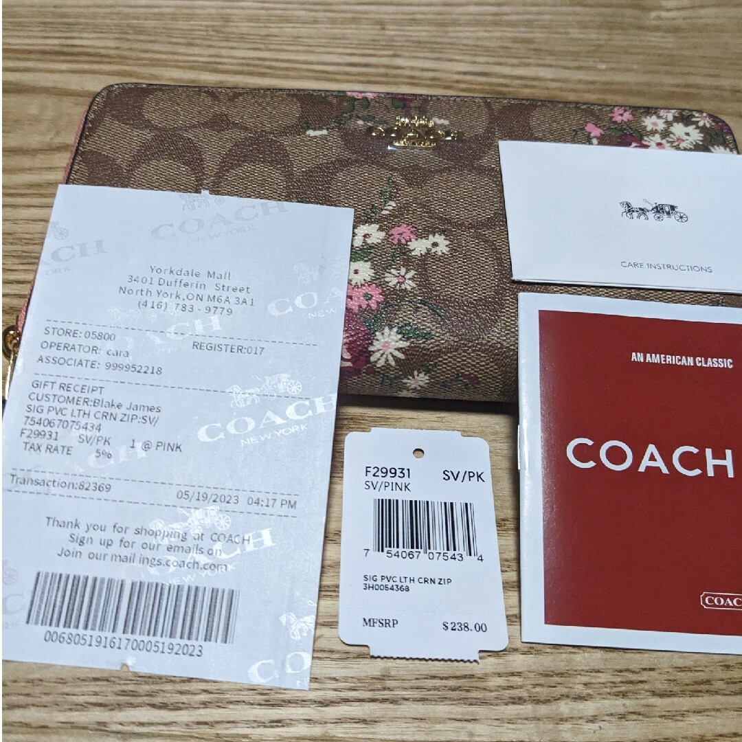 COACH(コーチ)のCOACH 長財布　ラウンドファスナー小さな花柄模様 レディースのファッション小物(財布)の商品写真