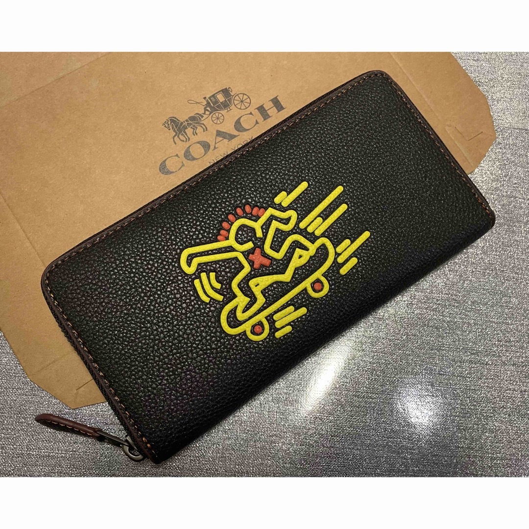 COACH(コーチ)のCOACH キースヘリング　長財布　コラボ　レザー　ブラック　未使用品 レディースのファッション小物(財布)の商品写真