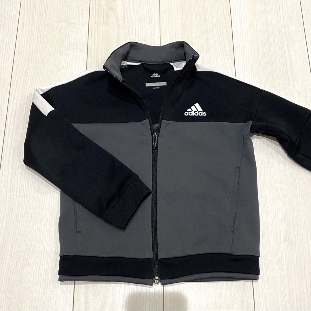 adidas(アディダス)のアディダス　120cm ジャージ上 キッズ/ベビー/マタニティのキッズ服男の子用(90cm~)(ジャケット/上着)の商品写真