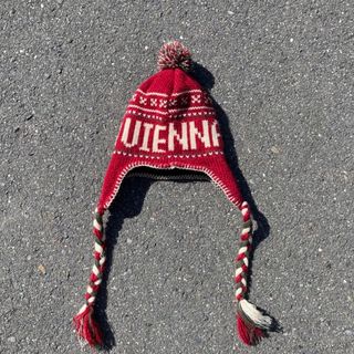 ヴィンテージ(VINTAGE)のvintage ニット帽　耳当て付き　ボンボン(ニット帽/ビーニー)
