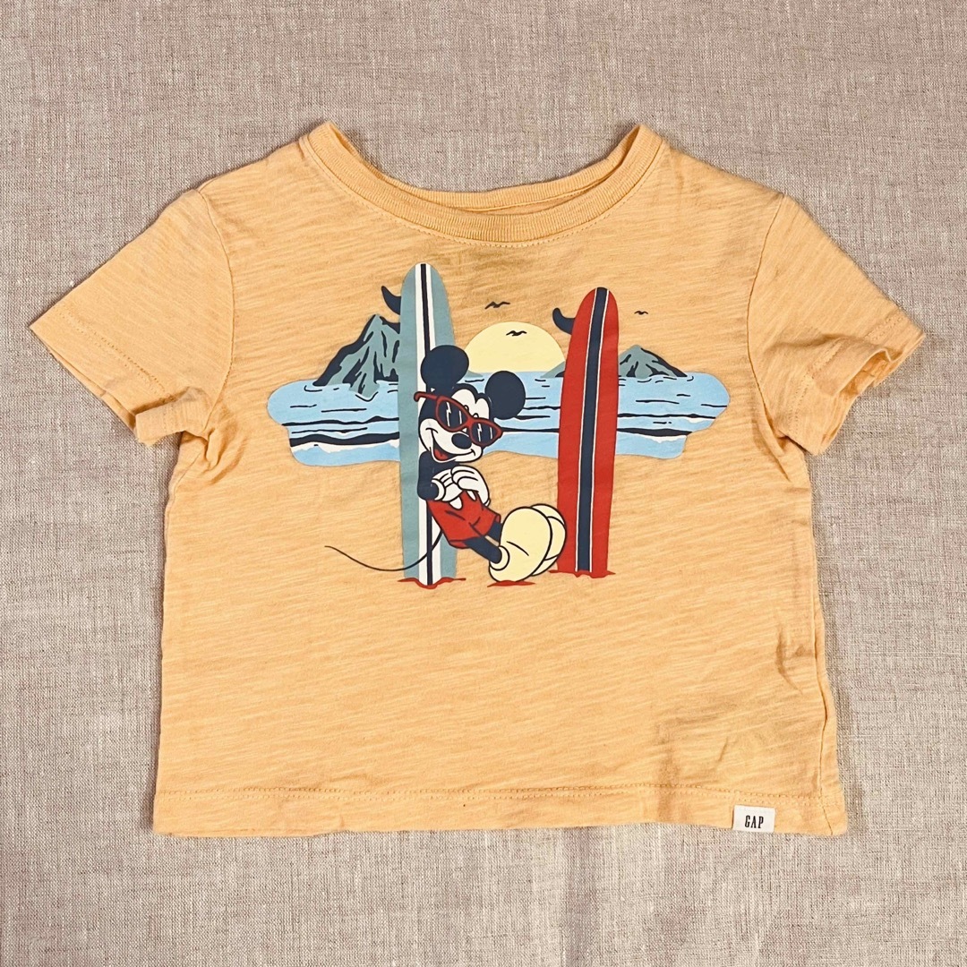 babyGAP(ベビーギャップ)のbaby gap 半袖tシャツ　サーフミッキー　80cm キッズ/ベビー/マタニティのベビー服(~85cm)(Ｔシャツ)の商品写真