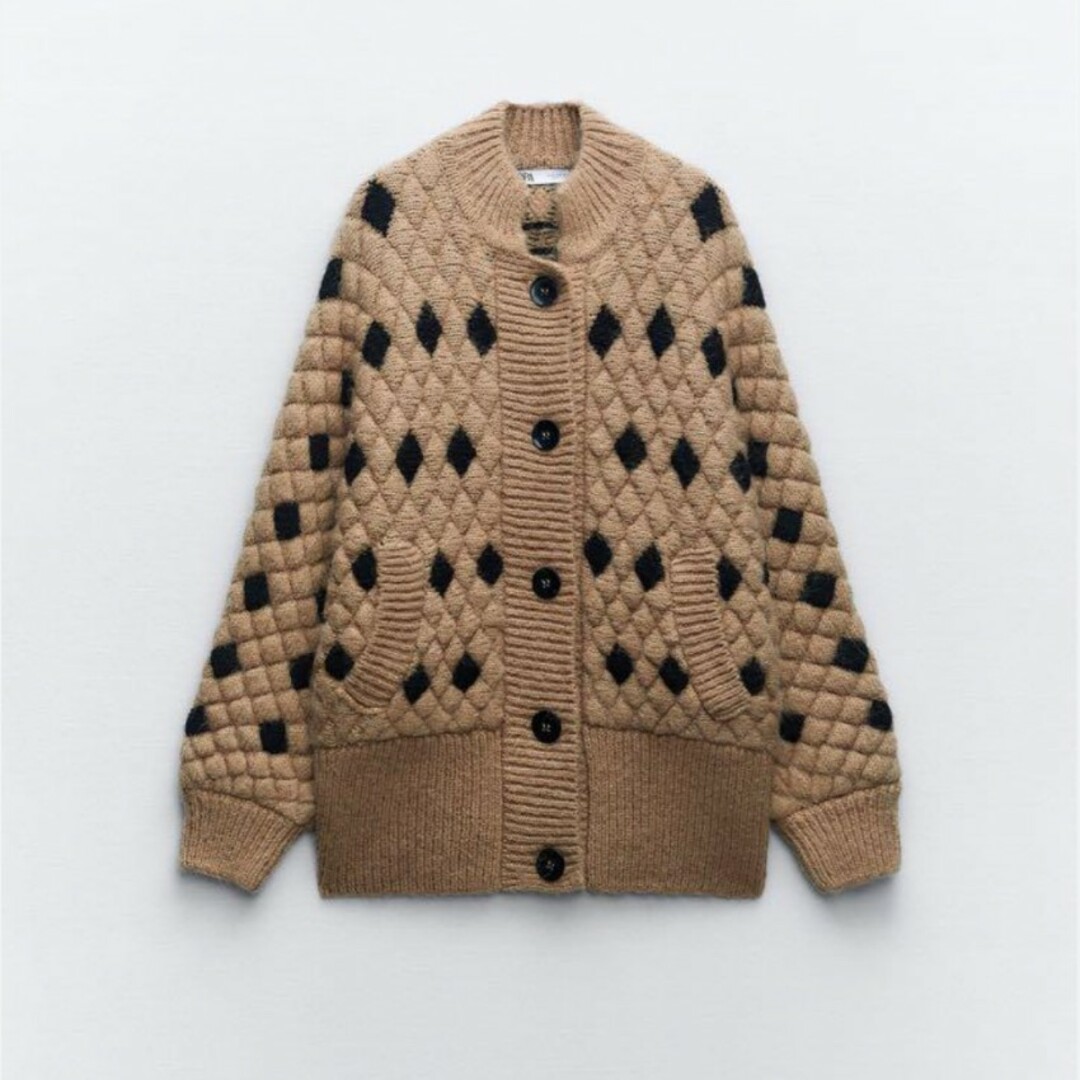 ZARA(ザラ)のZARA キルティング テクスチャー ニット カーデ レディースのトップス(カーディガン)の商品写真