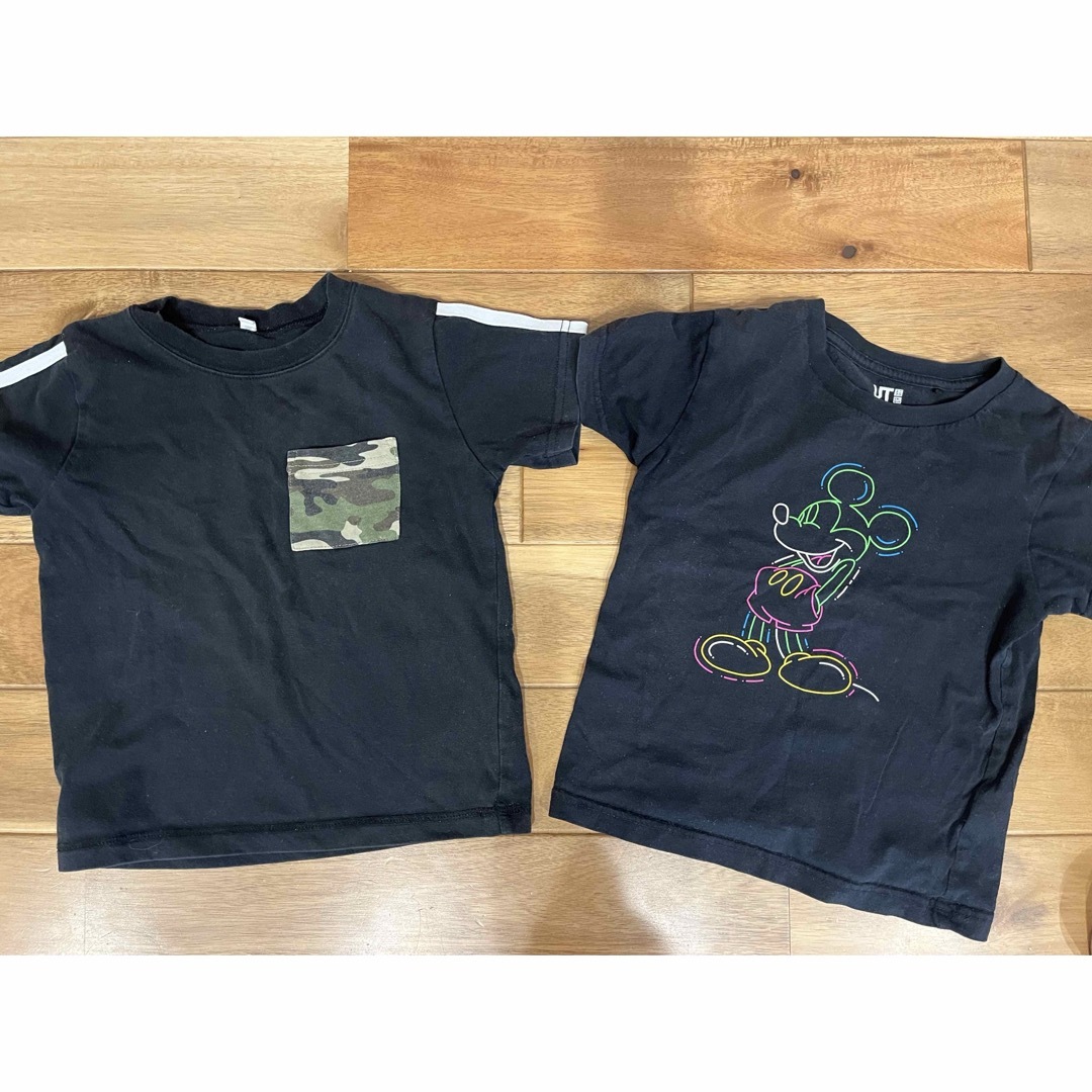 UNIQLO(ユニクロ)の黒tシャツ キッズ/ベビー/マタニティのキッズ服男の子用(90cm~)(Tシャツ/カットソー)の商品写真