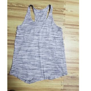 ルルレモン(lululemon)のルルレモン　サイズ6 　トップス(ヨガ)