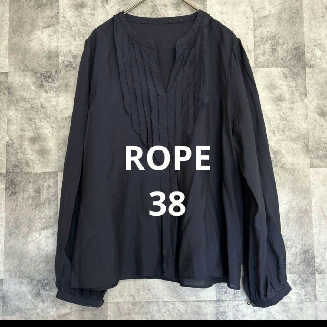 ROPE’(ロペ)のROPE ロペ　シャツ　ブラウス　紺色　ネイビー　レーヨン　Mサイズ　春夏秋 レディースのトップス(シャツ/ブラウス(長袖/七分))の商品写真