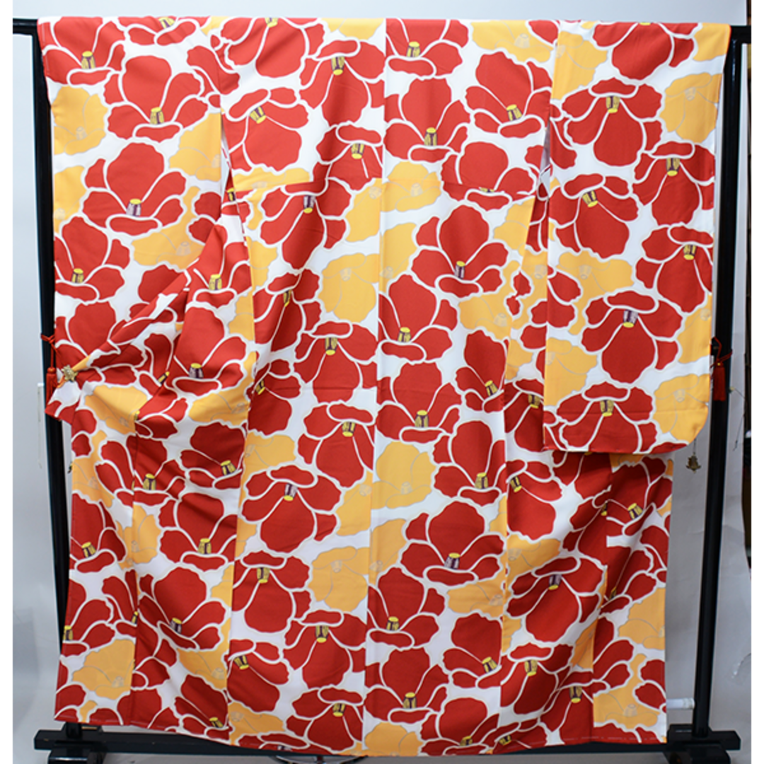 二尺三寸袖着物 単品 仕立て上がり 合繊 白地×赤×オレンジ NO32508-4 レディースの水着/浴衣(振袖)の商品写真
