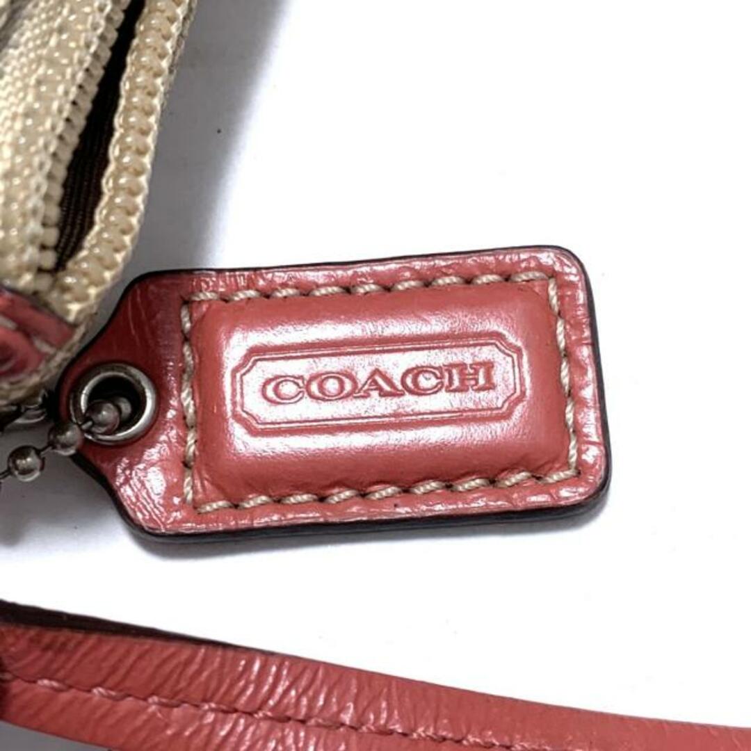 COACH(コーチ)のCOACH(コーチ) リストレット シグネチャー柄 ベージュ×レッド ジャガード×ナイロン レディースのファッション小物(ポーチ)の商品写真