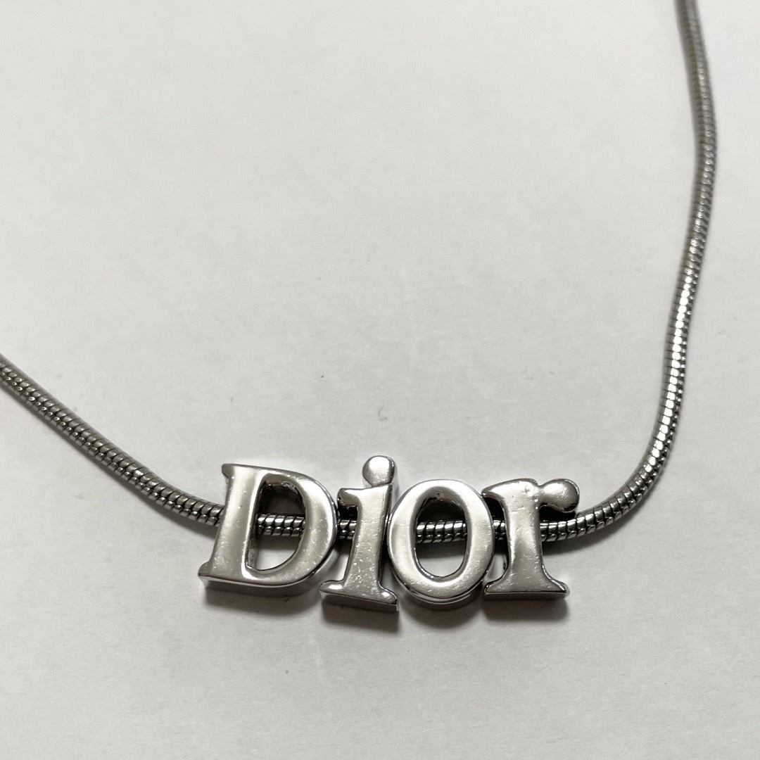 Dior(ディオール)のDior ネックレス ロゴ レディースのアクセサリー(ネックレス)の商品写真