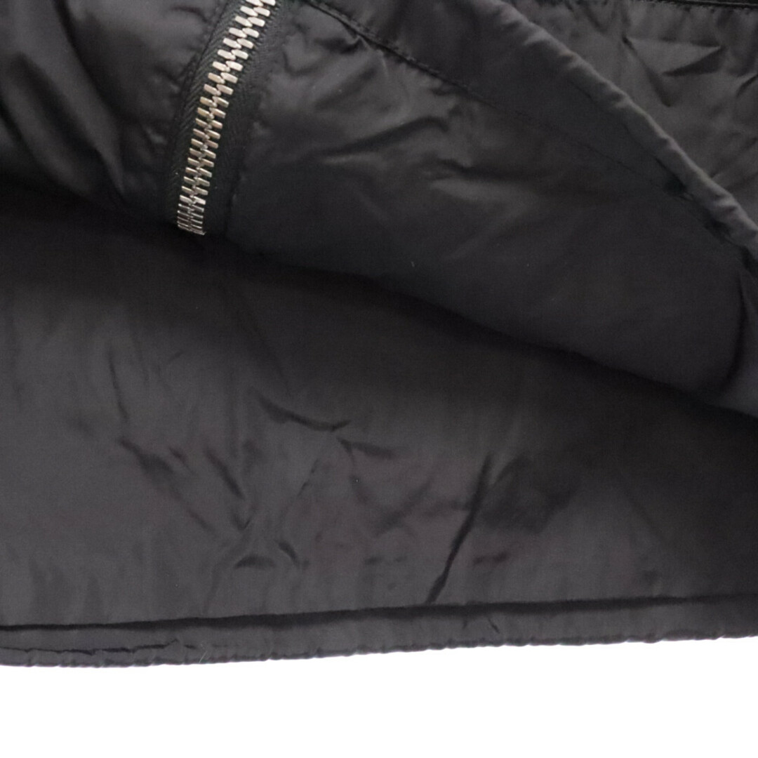 Gucci(グッチ)のGUCCI グッチ ヴィンテージロゴ フード付きウインドブレーカー ナイロンジャケット ブラック/レッド 473302 Z719B メンズのジャケット/アウター(ナイロンジャケット)の商品写真